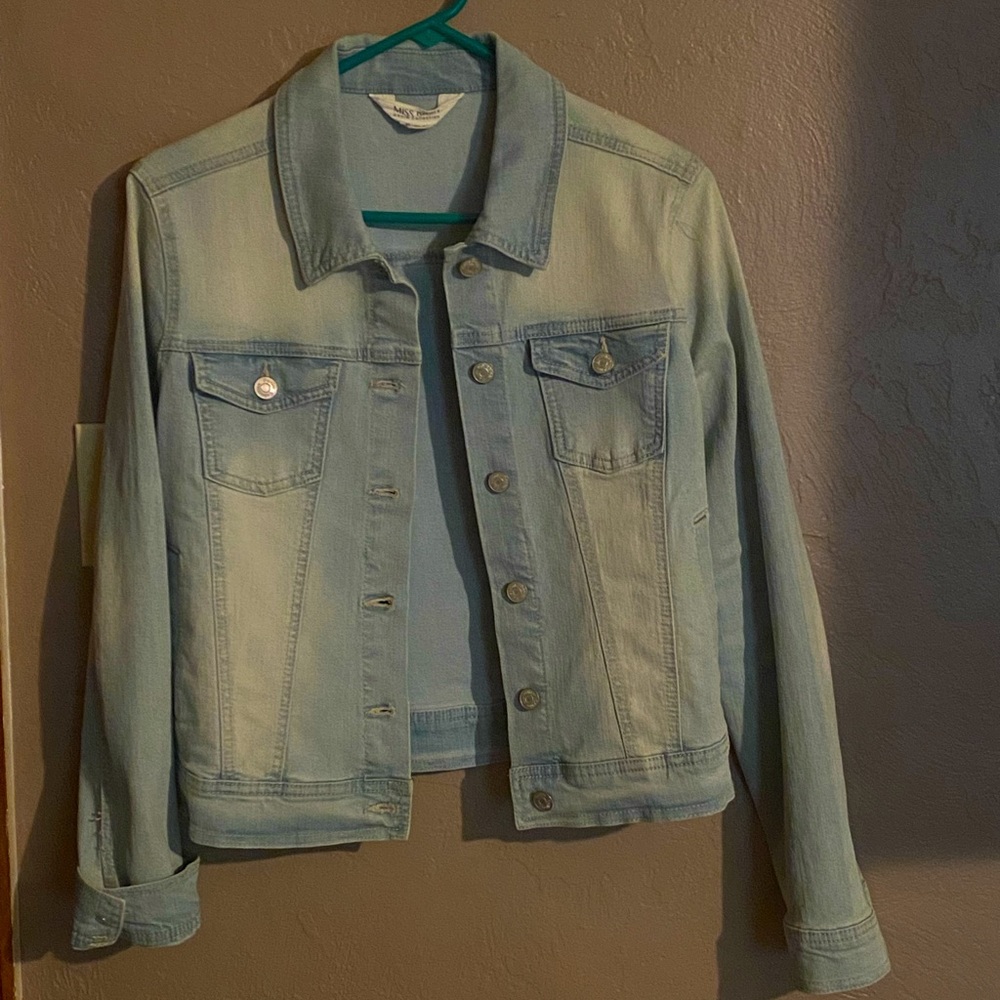 Light wash Jean jacket